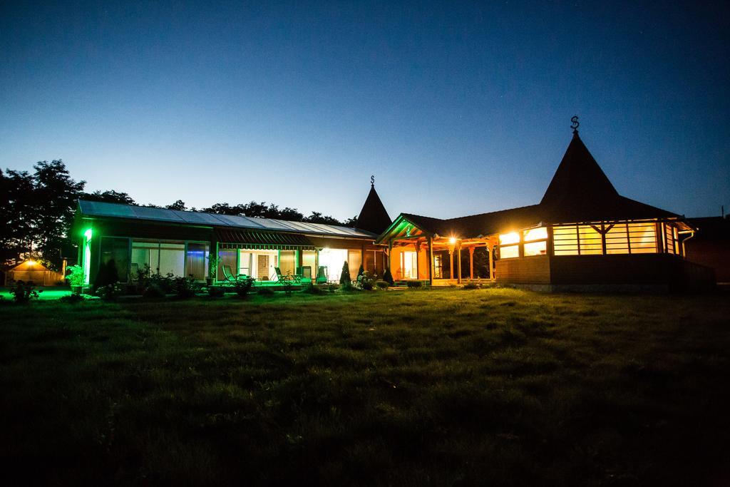 Aparthotel Szatmar Beregi Elmenyliget Fehérgyarmat Exteriér fotografie